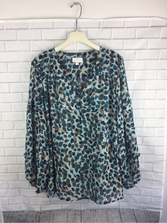 Belle by Kim Gravel Tops - Belle by Kim Gravel Savanna Print Top Size XL Ruffle Detail Long Balloon Sleeves